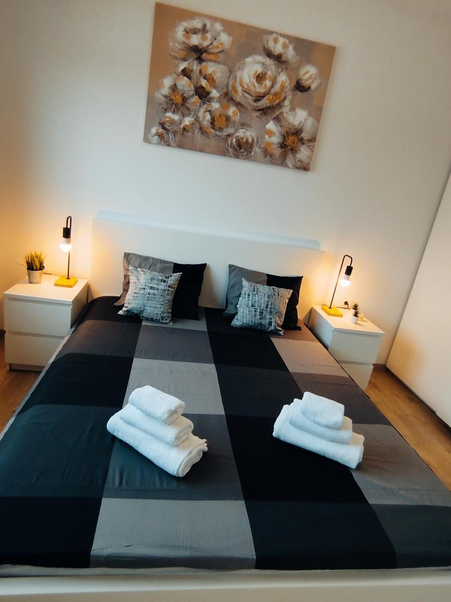 Apartment Stefan - Modern & New & Private Parking Pula